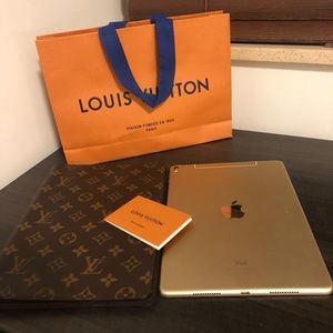 Louis Vuitton iPad's case